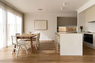 Image de CreamElegance: Brand-new Luxury 4br Ex-DisplayHome