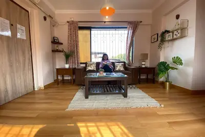 Image de Charming 2 Bed 2 Bath with Balcony in Bandra West- 3\n\n