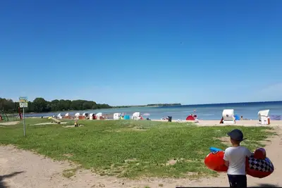 Image de Schwarzes Ferienhaus an der Ostsee Feldrain - mit Sauna - Holzferienhaus an der Ostsee // Feldrain