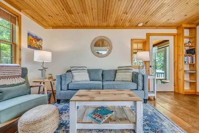 Image de Bayside Shore Cottage-New!