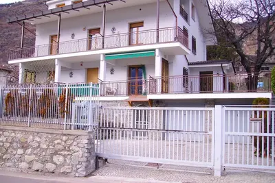 Image de One step for Aosta, two for the whole Valley. Quiet, comfortable for 6 people