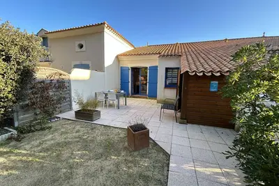 Image de Petite maison proche de l'océan avec piscine chauffée, jardin privé et parking - St Hilaire de Riez