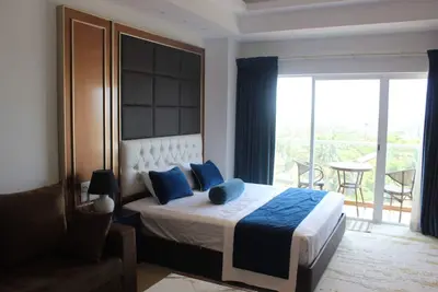 Image de Luxury Apartments within 15 minutes drive to the Airport.