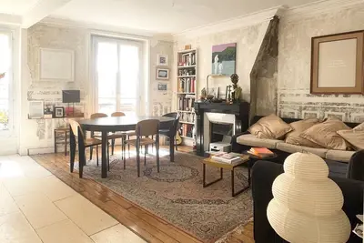 Image de Bright, modern two-bedroom Montmartre apartment near Sacré-Coeur