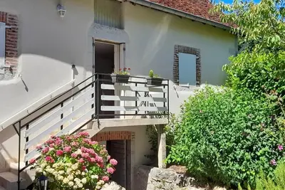 Image de Grande chambre d'hôte avec coin cuisine. Idéal pour couple avec enfants