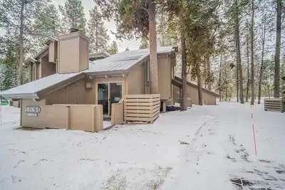 Cozy Spa-Side Condo with A/C and Foosball