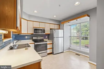 Image de Beautiful Townhouse. five minutes from Mgm and National Harbor
