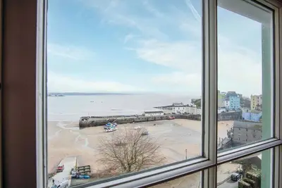 Image de Belle Vue Court - 2 Bedroom Apartment - Tenby