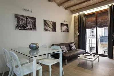 Image de Accomodation In The Historic Center Of Barcelona / Portal Nou