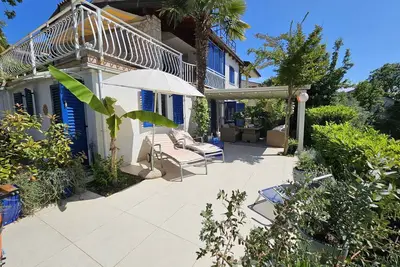 Image de Appartement de vacances avec terrasse et vue sur la mer