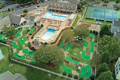Image de 2br Deluxe Colonial Condo Fun For Whole Family!