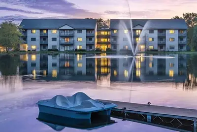Image de 1br Deluxe Condo in Tranquil Wilderness Setting