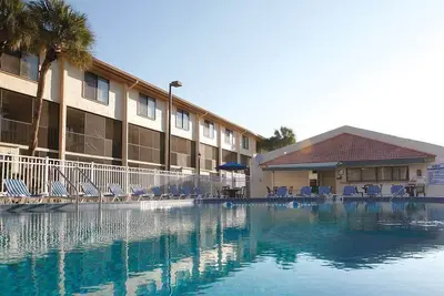 Image de 2br Fun With Family - Close to Disney!