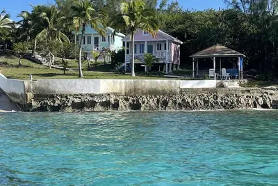 Image de New! Discounted! Two waterfront tiny cottages