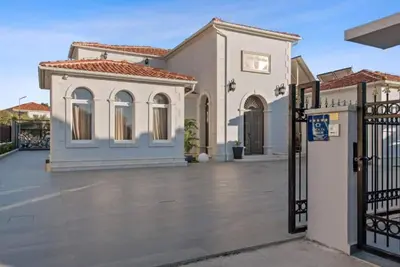 Image de Villa Carolus in Vodice - Five Bedroom Villa with Terrace and Swimming pool