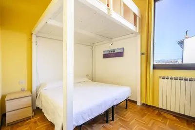 Image de Guelfa 28 - Trois Chambres Appartement, Couchages 6