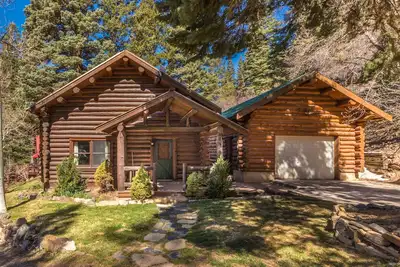 Image de New Listing! Rustic Meets Contemporary Luxury - Outdoor Gathering Space