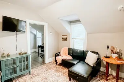 Image de Cute 1 Bedroom Apartment Close to beaches, and downtown Manistee!