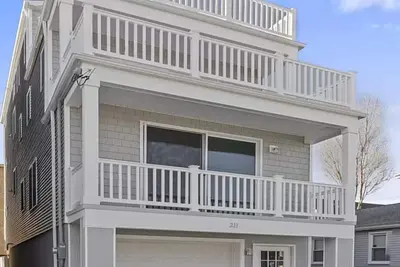 Image de Luxurious Bay & Ocean View Home- 2 blocks away from the beach and boardwalk!