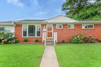 Image de Beach Retro Retreat w/ Games, Records & Firepit