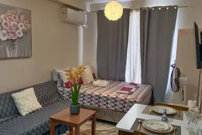 Image de Affordable Condo near Airport w balcony