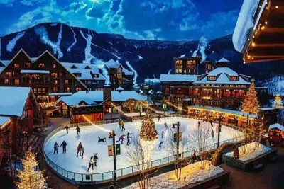 Image de Stowe Luxury Apartment: Ski In/Out, Hot Tub, with great views.