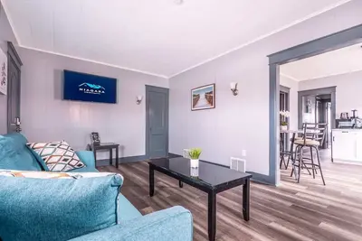 Image de Spacious 6br 2Bath Close the Falls