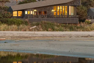 Image de Proposals Landescape - One of a Kind Luxury Oceanfront Stay