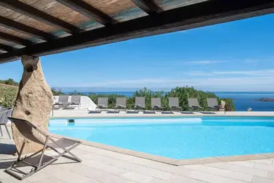 Image de Villa Paradiso with pool and sea view