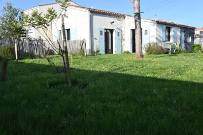 Image de Maison dans un village de bord de mer sur l'île d'Oléron
