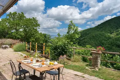 Image de Maison de vacances avec Wifi, piscine privée, Tv, vue panoramique, parking, près de Florence