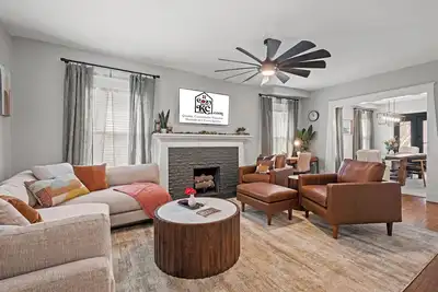 Image de Heights At Hyde Park w/ 3 full bath