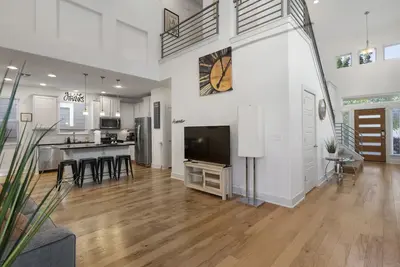 Image de WeWelcome You to Austin Downtown Sleeps 10