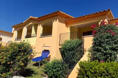 Image de Appartement de vacances Costa Rei pour 1 - 6 personnes avec 2 chambres à coucher - Maison mitoyenne