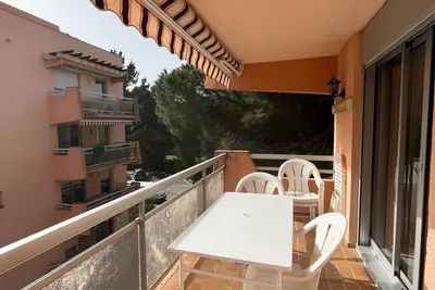 Image de T2 Climatisé à La Favière avec Parking, Loggia et Proche Plages