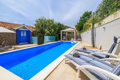 Image de Maison de vacances Crikvenica pour 2 - 6 personnes avec 3 chambres à coucher - Maison de vacances
