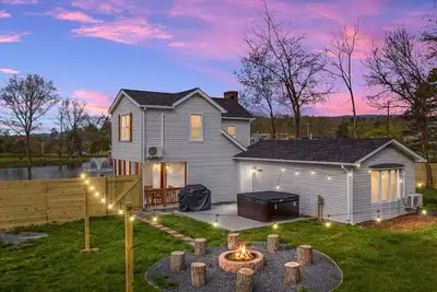 Image de Pondview 4br Cabin-Walk to Caverns, Hot Tub, Wi-Fi