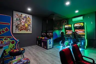 Image de New! Gamers Paradise, Sauna, Theater, Pool/Spa, ChampionsGate, 8 Bed Luxury Home