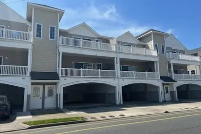 Image de 3 bedroom 2 bath condo