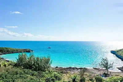 Image de Brand New Waterfront Home on Secluded Cove, Walk to Restaurants, Bars, Stores