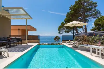 Image de Maison de vacances Makarska pour 1 - 6 personnes avec 3 chambres Ă coucher - Maison de vacances