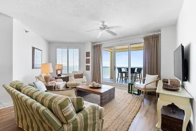 Image de 🌊Beach Colony Tower 8b-Beachfront-Large Terrace-Amazing Views🌊