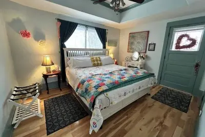 Image de 1911 Cozy Summer Cottage- The Heber House