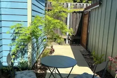 Image de Light filled 1 bed, 1 bath Adu