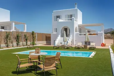 Image de Gorgeous Naxos Villa | 4 Bedrooms | Villa Ryoga | Spacious Outdoor Area with Private Pool | Pyrgaki