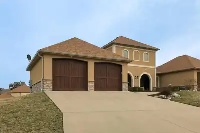 Image de Spacious condo with balcony, patio, games, fireplace, W/D, & Ac
