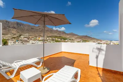 Image de Maison de vacances 'Las Arenitas Enjoy Peace and Stars' avec vue sur la montagne, terrasse et Wi-Fi