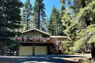 Image de Lake Almanor Spacious and Cozy home for the large Family