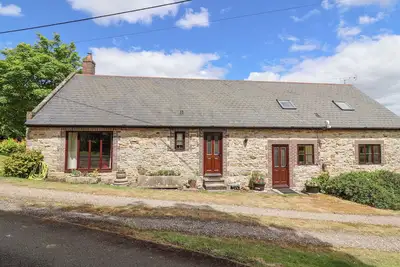Cartshed Cottage, pet friendly, with open fire in Portesham