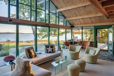 Image de Oak Point Bluff! New! Oceanfront!